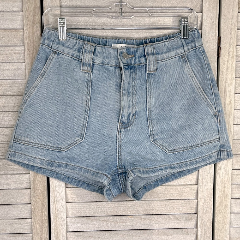 PACSUN Stretchy Elastic Waist Light Wash Denim Shorts with Patch Pockets-Medium